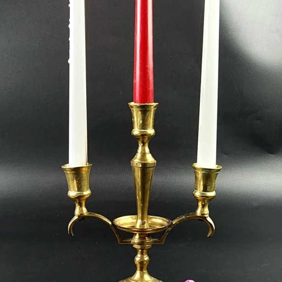 Vintage - Beautiful, Simple & Elegant - Solid Brass - 3 Arm Candelabra - Picture 9 of 10